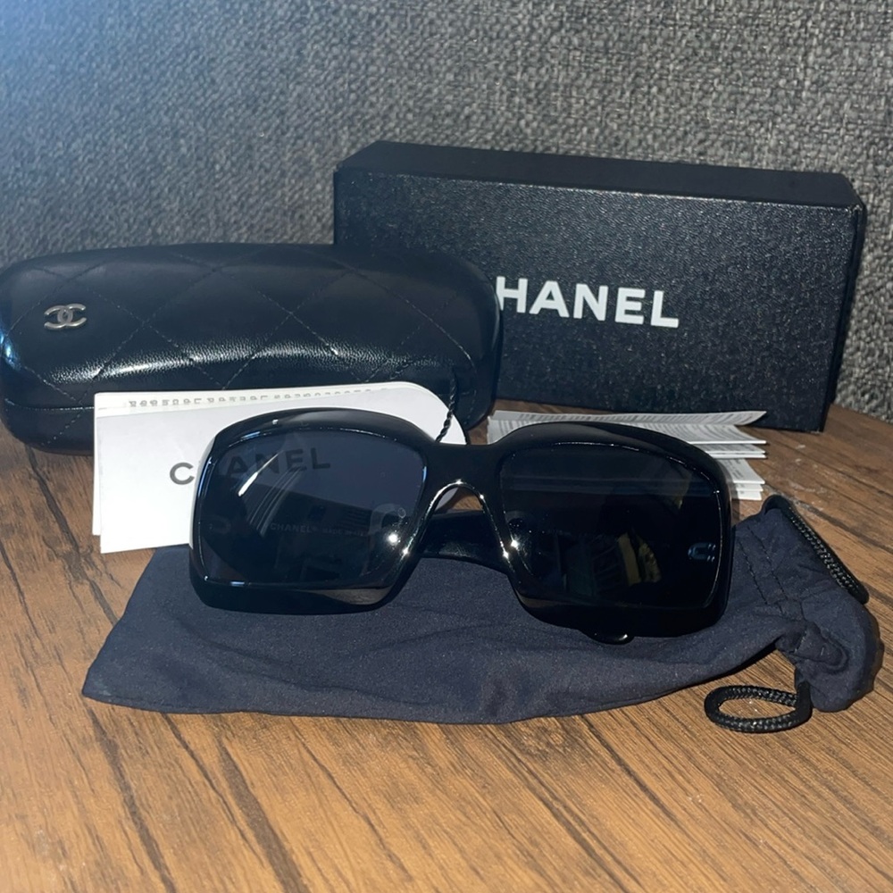 Chanel Black with mother of pearl logos, like new